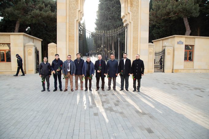 Ümummilli Lider Heydər Əliyevin Məzarı Ziyarət Edildi