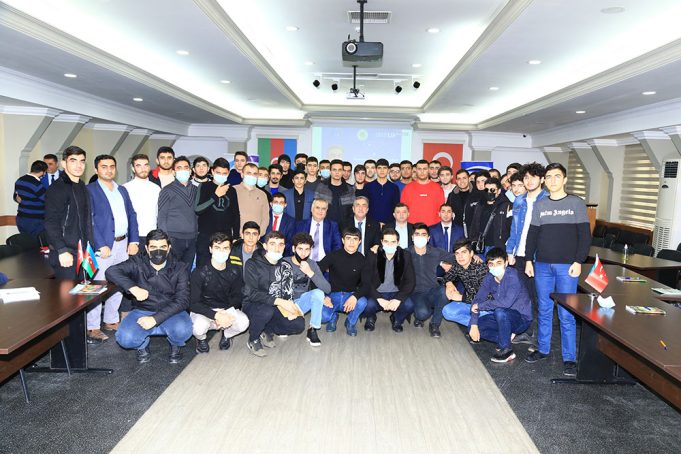 Türkiyə Kosmik Agentliyinin Prezidenti Serdar Hüseyin Yıldırım GYF-də Gənclərlə Görüşüb