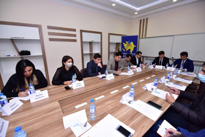 Gənclər və İdman Nazirliyi Yaninda İctimai Şura Dəyirmi Masa Keçirdi