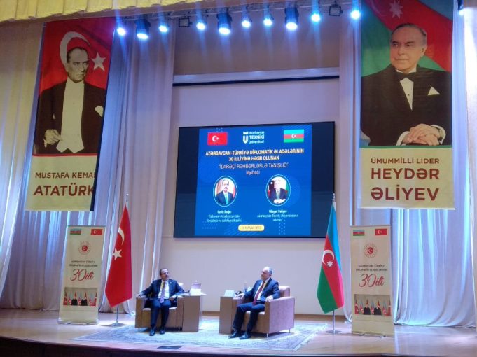 Azərbaycan-Türkiyə Diplomatik Əlaqələrinin 30 İlliyinə Həsr Olunmuş Tədbir Keçirilib