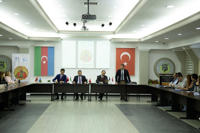 “Nizami Gəncəvi irsi və gənclik” kitabının təqdimatı keçirilib