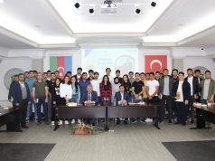 Məşhur Yazıçı Elxan Elatlı Gəncliyə Yardım Fondunda Tələbələrlə Görüşdü