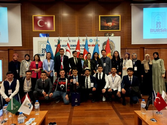 BİGA Akademiyasının Aktiv Üzvü Beynalxaq Simpoziumda İştirak Edib