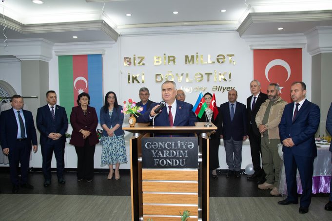 GYF-də “Əmanətə Sahib Çıx” Adlı Xeyriyyə Sərgisinin Açılış Mərasimi Keçirilib