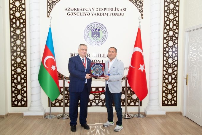 “Kaşif Çocuk” Nəşriyyatının Rəhbəri GYF-nin Qonağı Olub
