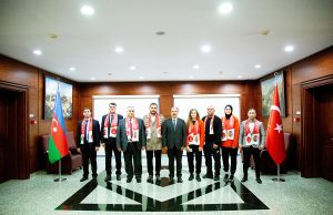 “Ənənəvi Oxçuluq Məktəbi” Layihəsinin Təşkilatçıları T.C. Bakü Büyükelçisini Ziyarət Etdi