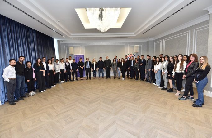 “Gənc Elçilər” Proqramının Açılış Mərasimi Keçirilib