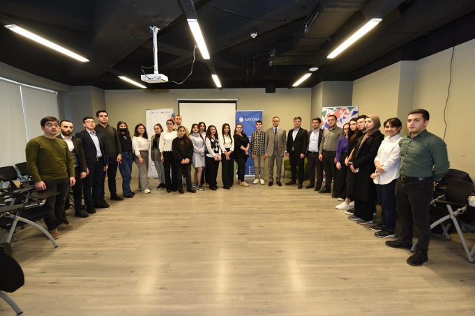 8 Noyabr Zəfər Günümüzlə Əlaqədar Milli Məclisin Deputatı Ramil Həsənlə Görüş Keçirilib