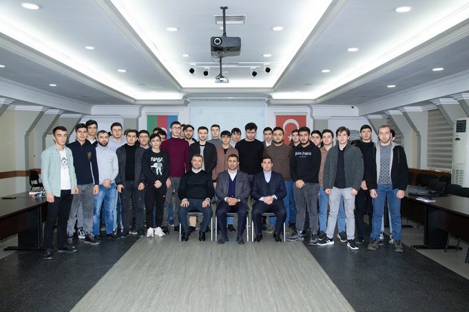 BİGA-da “Gələcəkdə Biznes, Biznesdə Gələcək” Adlı Seminar Keçirildi