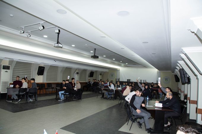 GYF-də Dünya Azərbaycanlılarının Həmrəylik Gününə Həsr Olunmuş Biilik Yarışması Keçirilib