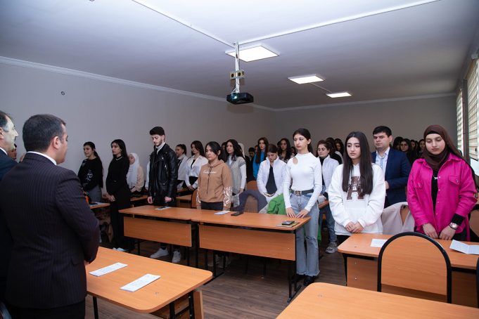 Bakı Avrasiya Universitetində Qloballaşma Dövründə Milli-Mənəvi Dəyərlərin Qorunması Adlı Tədbir Keçirilib