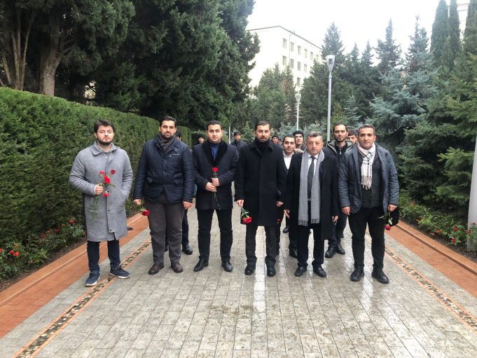 Ümummilli Lider Heydər Əliyevin Məzarı Ziyarət Edildi