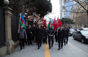 Paytaxt Bakıda Qardaş Ölkə Türkiyəyə Dəstək Aksiyası Keçirilib