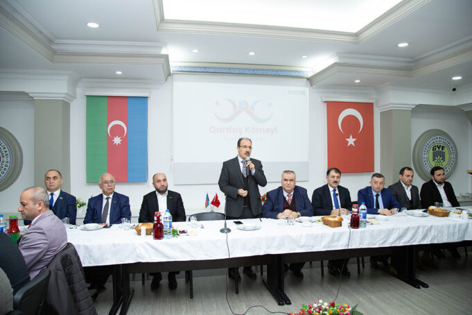 Türkiyədə Baş Verən Zəlzələdə Həyatını İtirmiş İnsanların Xatirəsi Bakıda Yad Edilib