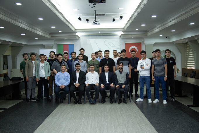 GYF-də “Gələcəyin Texnologiyası Robotexnika” Adlı Seminar Keçirilib