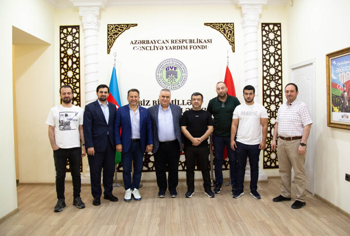 İş Adamları Gəncliyə Yardım Fondunu Ziyarət Etdi