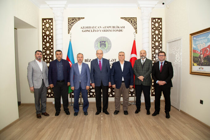 Türkiyənin Sabiq Diyanət İşləri Başqanı Dr. Tayyar Altıkulaç GYF-ni Ziyarət Edib