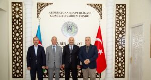 Məşhur Teleaparıcı Gəncliyə Yardım Fondunun Qonağı Olub