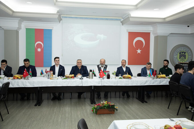 Azərbaycanlı və Türkiyəli Tələbələr İftar Süfrəsində Bir Araya Gəldi