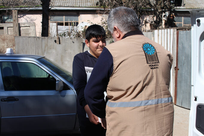 GYF Aziz Mahmud Hüdayi Vəqfi ilə Birlikdə 1000-dən Çox Ailəyə Ramazan Sovqatı Paylayıb