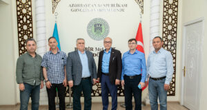 Məşhur Türkiyəli Yazıçı Hayati Tek GYF-nin Qonağı Olub