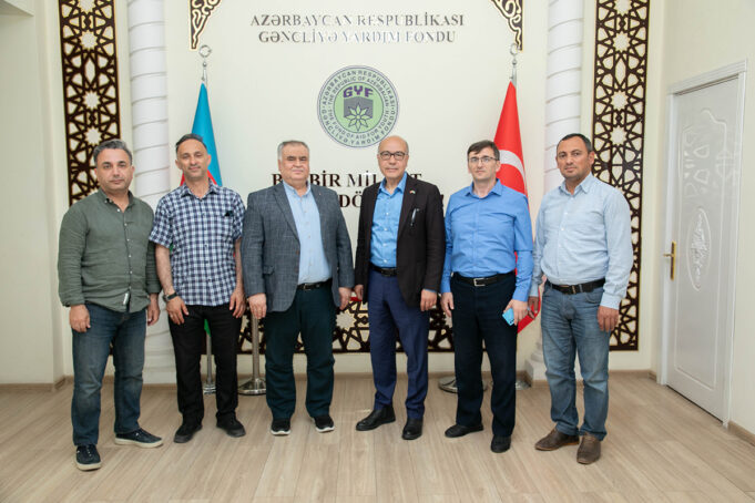 Məşhur Türkiyəli Yazıçı Hayati Tek GYF-nin Qonağı Olub