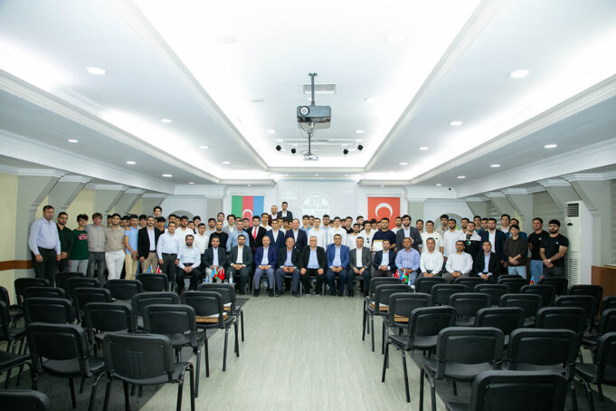 Gəncliyə Yardım Fondunda Məzuniyyət Proqramı Keçirilib