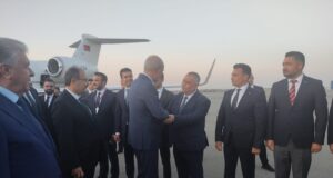 GYF Prezidenti Ahmet Tecim TBMM Sədri Numan Kurtuluşun Qarşılanma Mərasimində İştirak Edib