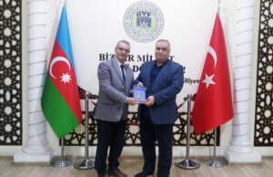 Kərkük Mədəniyyət Dərnəyinin Rəhbəri Dr. Şəmsəddin Kuzəçi GYF-ni Ziyarət Edib