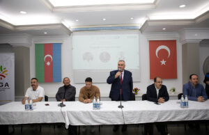 Türkiyəli Məşhur Futbolçu Mesut Özil BİGA Tələbələri İlə Görüşüb