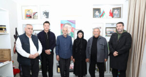 Mesut Özil Şəhid Ailəsini Ziyarət Etdi