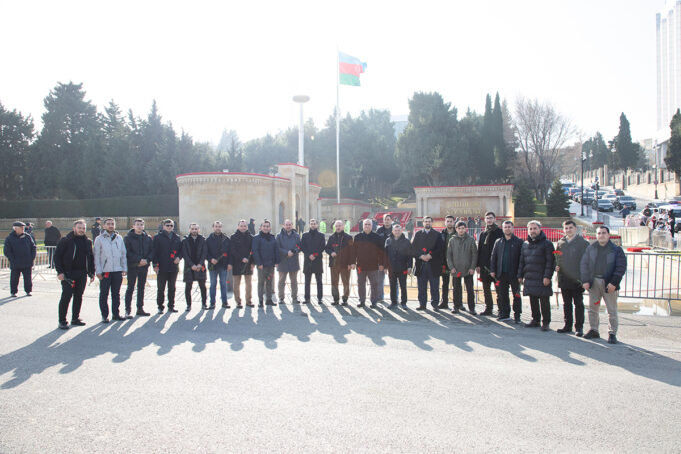 GYF Kollektivi Şəhidlər Xiyabanını Ziyarət Edib