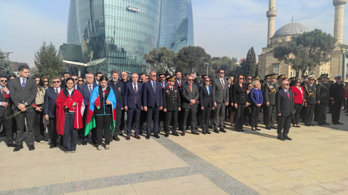 Çanaqqala Şəhidlərinin 110-cu İldönümü Yad Edildi