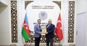 “Axıskalı Könüllü Təhsil İşçiləri Birliyi Dərnəyi”nin (AHGEB) sədri Gəncliyə Yardım Fondunu Ziyarət Edib