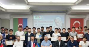 Bəxtiyar Vahabzadənin 100 İlliyinə Həsr Olunmuş Kitab Oxuma Proqramı Keçirilib