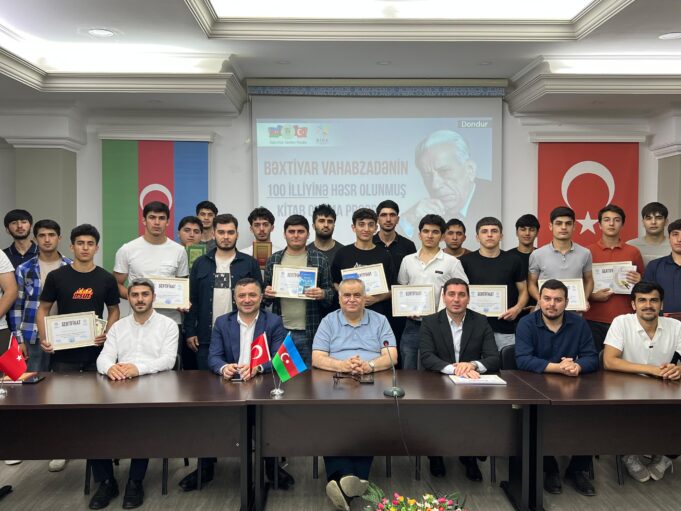 Bəxtiyar Vahabzadənin 100 İlliyinə Həsr Olunmuş Kitab Oxuma Proqramı Keçirilib