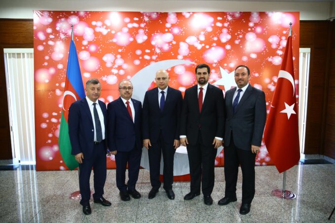 GYF Nümayəndələri 15 İyul “Demokratiya və Milli Birlik Günü”nə Həsr Olunmuş Anım Mərasimində İştirak Edib