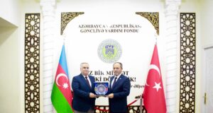 Türkiyə Pamukkale Universitetinin rektoru GYF-ni Ziyarət Edib