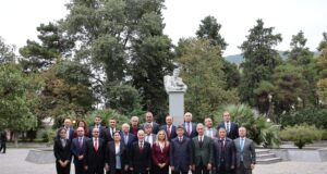 Bəxtiyar Vahabzadənin Dostları Şəkidə Beynəlxalq Simpoziumda Birləşdi