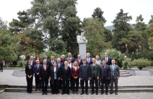 Bəxtiyar Vahabzadənin Dostları Şəkidə Beynəlxalq Simpoziumda Birləşdi