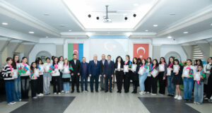 Gəncliyə Yardım Fondunda Zəfər Gününə Həsr Olunmuş Rəsm Sərgisi Keçirilib