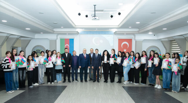 Gəncliyə Yardım Fondunda Zəfər Gününə Həsr Olunmuş Rəsm Sərgisi Keçirilib