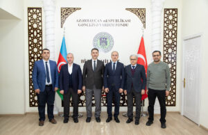 Gaziantep İslam Bilim ve Teknoloji Universitetinin Rektoru Gəncliyə Yardım Fondunu Ziyarət Edib