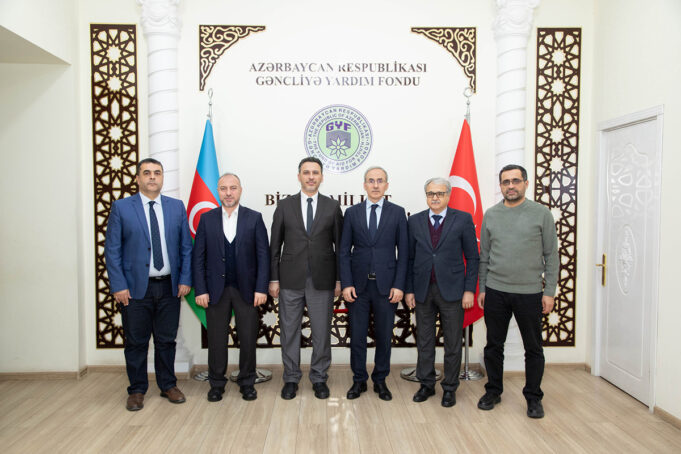 Gaziantep İslam Bilim ve Teknoloji Universitetinin Rektoru Gəncliyə Yardım Fondunu Ziyarət Edib