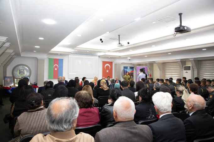 GYF-də “Şuşa Fatehi – Yunis Kazımov” Kitabının Təqdimatı Keçirilib