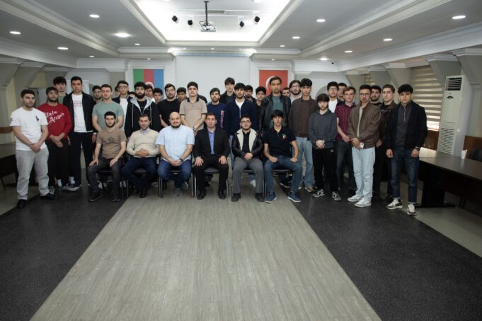 BİGA-da “Süni İntellekt Çağında Düşünmək” Mövzusunda Seminar Keçirilib