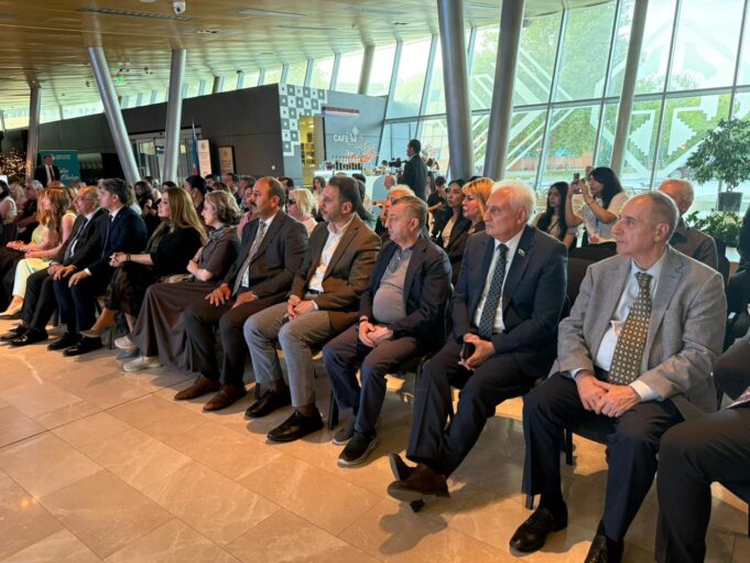 GYF Rəhbərliyi “Bir Mədəniyyət Xəzinəsi” Sərgisinin Açılış Mərasimində İştirak Edib